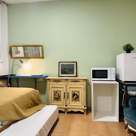 ולנסיה Mirador 2 Del Mercado Central - Habitacion Con Bano Privado En El Centro De La Ciudad Vella מראה חיצוני תמונה