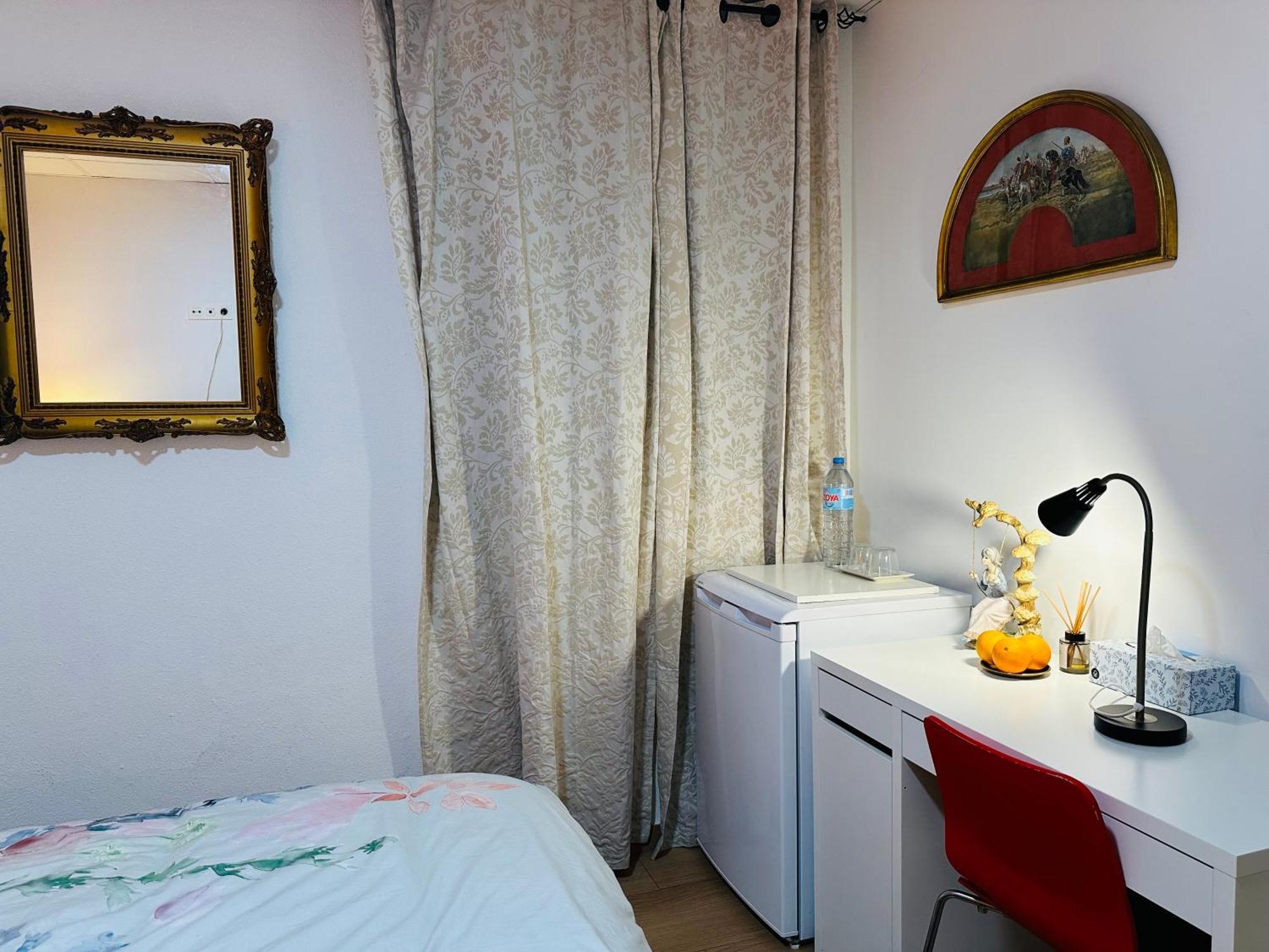 ולנסיה Mirador 2 Del Mercado Central - Habitacion Con Bano Privado En El Centro De La Ciudad Vella מראה חיצוני תמונה